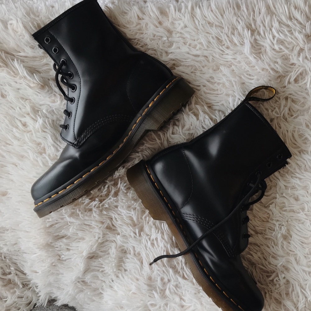 Women’s Classic Black Doc Martens